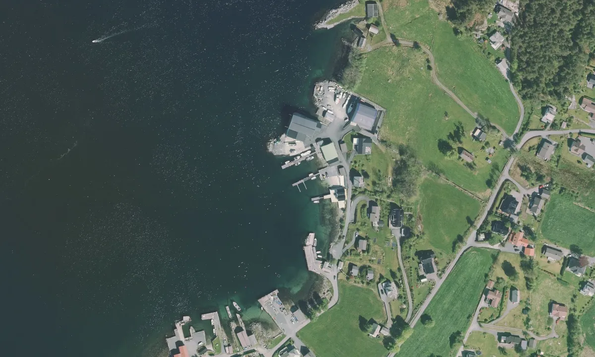 Flyfoto av Larsstø