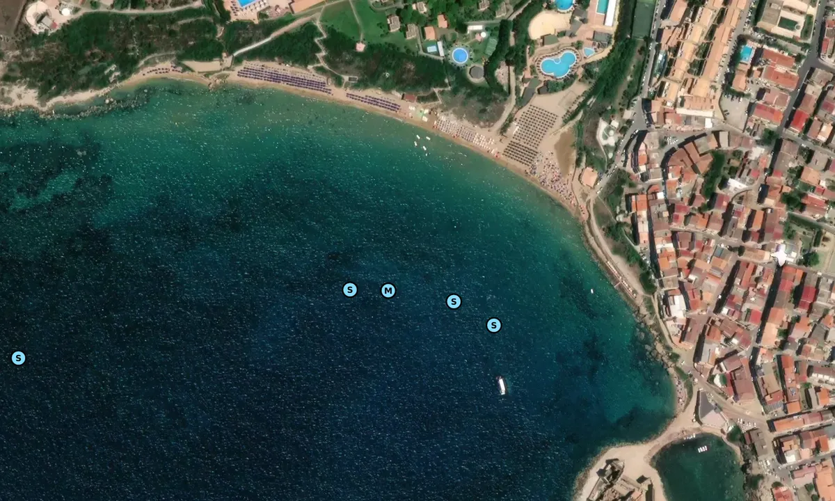 Satelite image of Le Castella