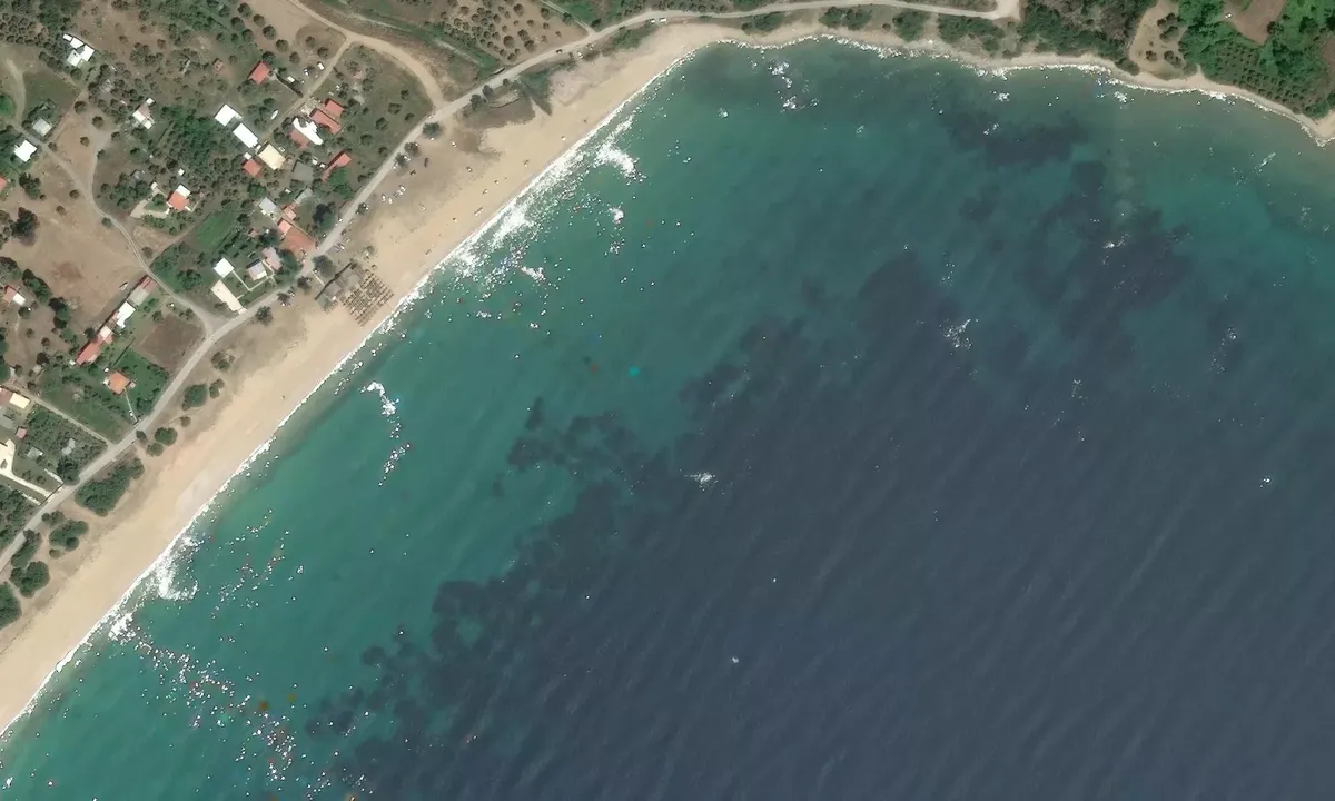 Satelite image of Ledhario beach