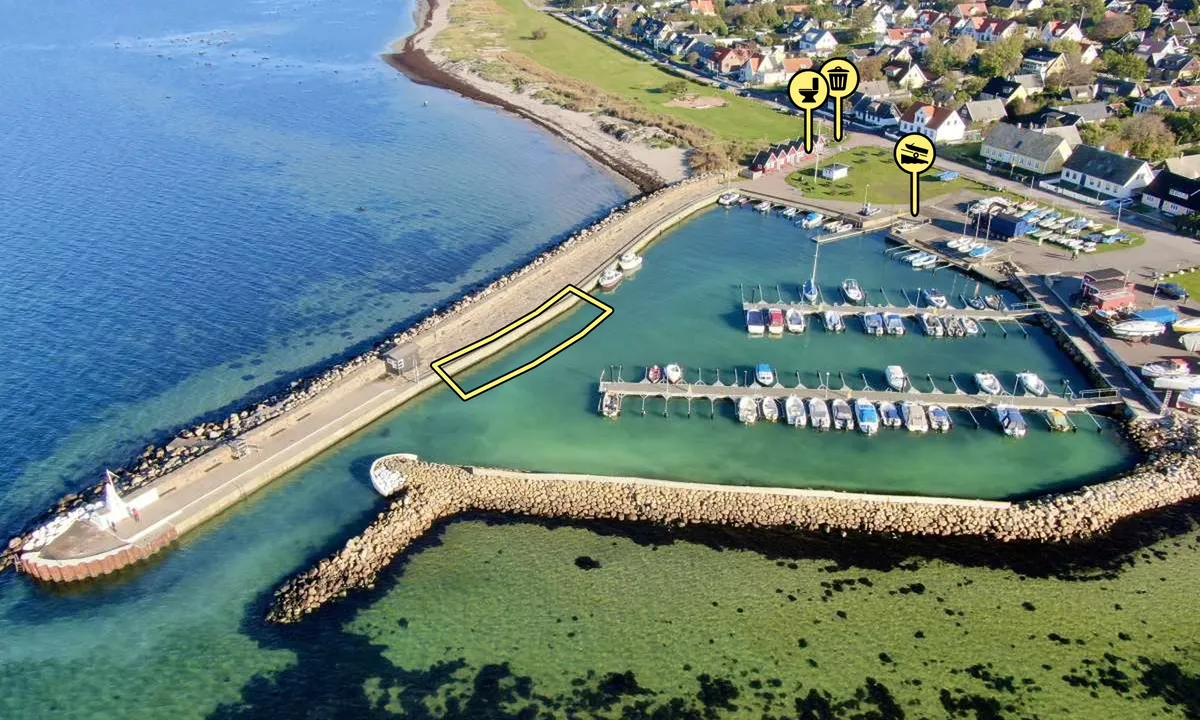 Lerbergets Hamn: {"base": "se", "no": "Oversiktsbilde", "se": "\u00d6versiktsbild", "en": "Overview image", "da": "Oversigtsbillede", "fr": "Vue d'ensemble", "de": "\u00dcbersichtsbild", "es": "Imagen panor\u00e1mica", "it": "Vista d'insieme", "pt": "Vis\u00e3o geral", "nl": "Overzichtsbeeld", "pl": "Widok og\u00f3lny", "uk": "\u041e\u0433\u043b\u044f\u0434\u043e\u0432\u0435 \u0437\u043e\u0431\u0440\u0430\u0436\u0435\u043d\u043d\u044f", "ro": "Imagine de ansamblu", "tr": "Genel G\u00f6r\u00fcn\u00fcm", "el": "\u0395\u03b9\u03ba\u03cc\u03bd\u03b1 \u03b5\u03c0\u03b9\u03c3\u03ba\u03cc\u03c0\u03b7\u03c3\u03b7\u03c2", "cs": "P\u0159ehledov\u00fd obr\u00e1zek", "hu": "\u00c1ttekint\u00e9si k\u00e9p", "fi": "Yleiskuva", "bg": "\u041e\u0431\u0449 \u0438\u0437\u0433\u043b\u0435\u0434", "sr": "Prikaz pregleda", "et": "\u00dclevaatepilt", "lv": "P\u0101rskata att\u0113ls", "lt": "Ap\u017evalginis vaizdas"}