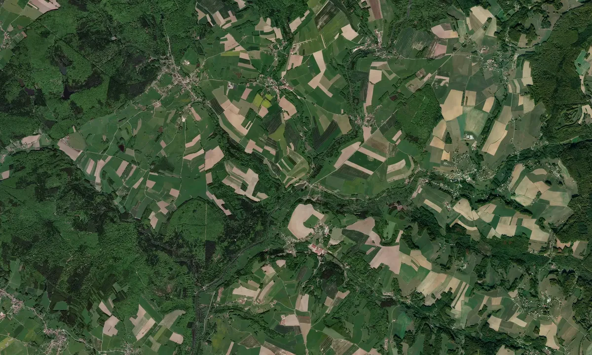 Flyfoto av Les Forges d'Uzemain