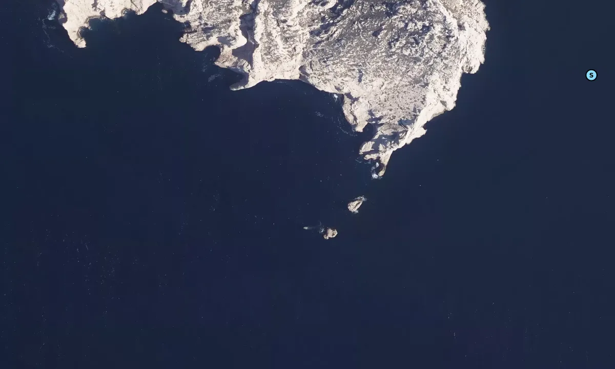 Satelite image of Les Pharillons