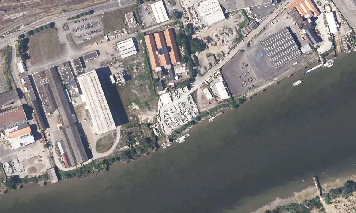 Satelite image of L'Esclain