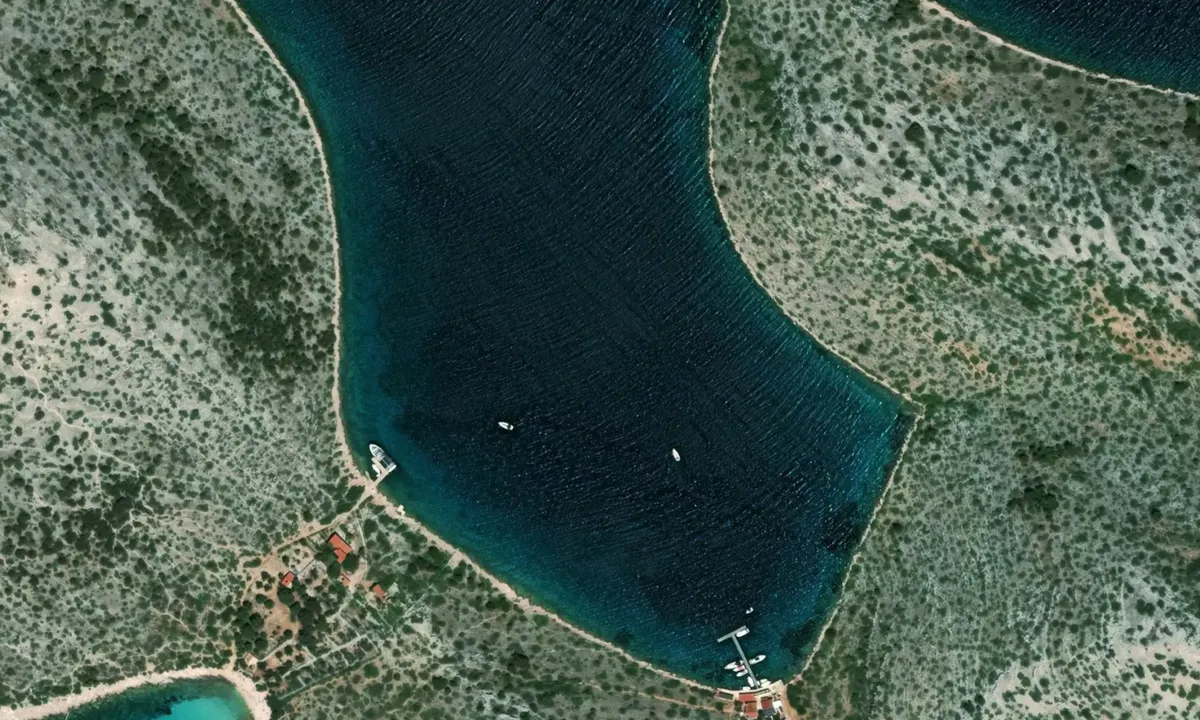 Flyfoto av Levrnaka