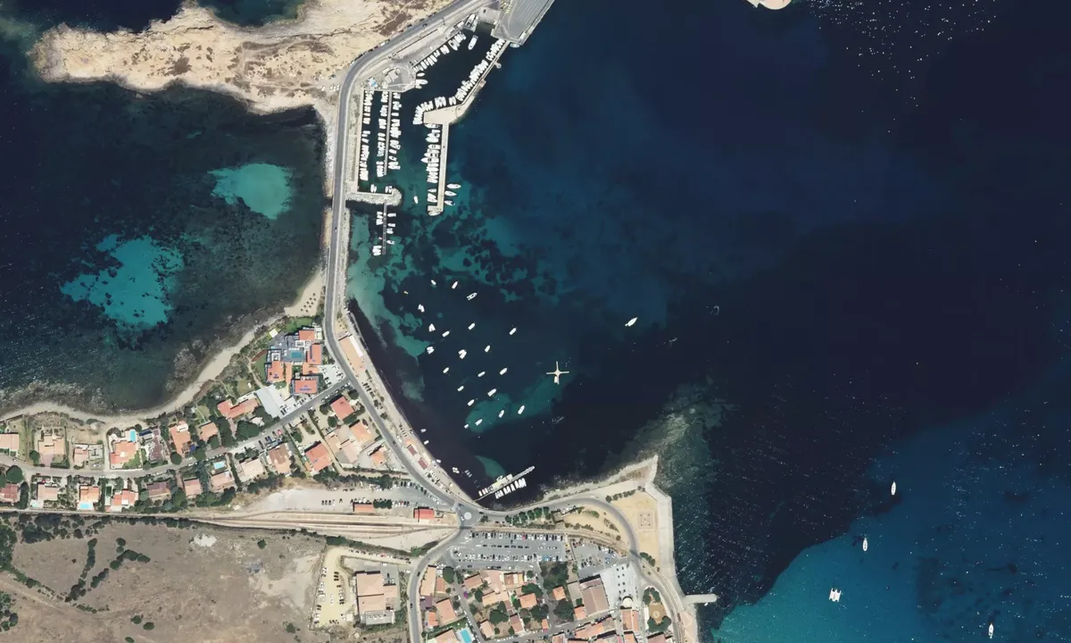 Flyfoto av L'Île Rousse 1