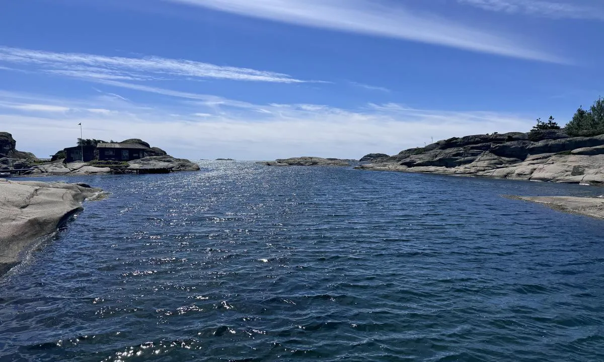 Lindholmen Sydsiden: {"base": "se", "no": "Utsikt mot s\u00f8r", "se": "Utsikt mot syd", "en": "View to the south", "da": "Udsigt mod syd"}