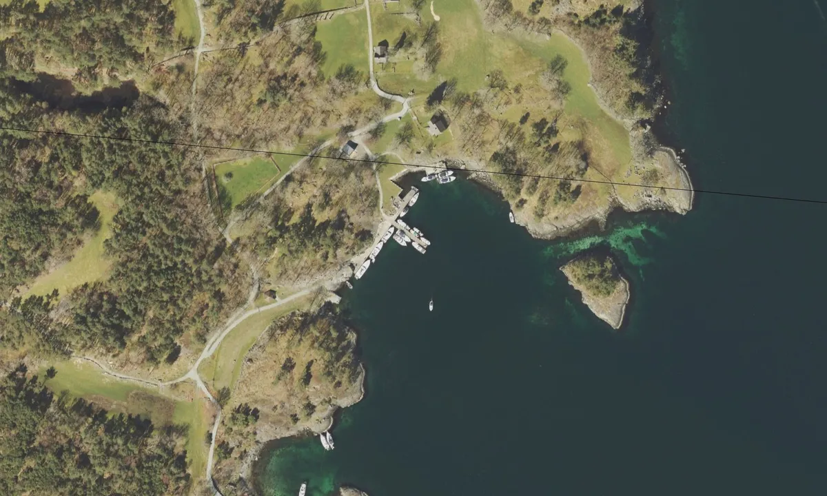 Flyfoto av Lindøy