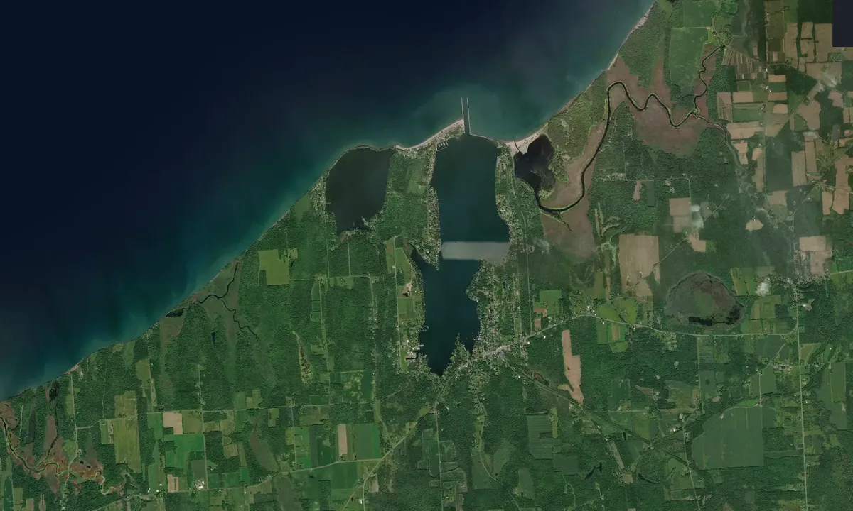 Flyfoto av Little Sodus Bay