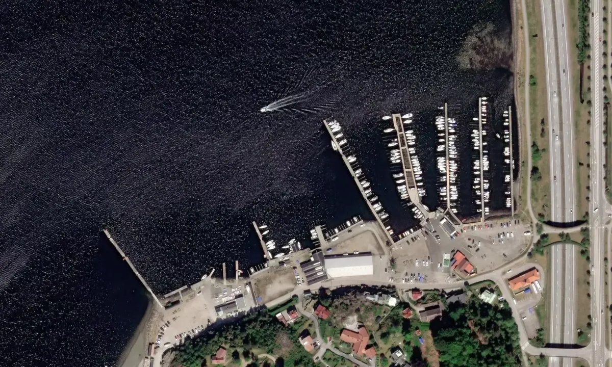 Flyfoto av Ljungskile - Båtklubben