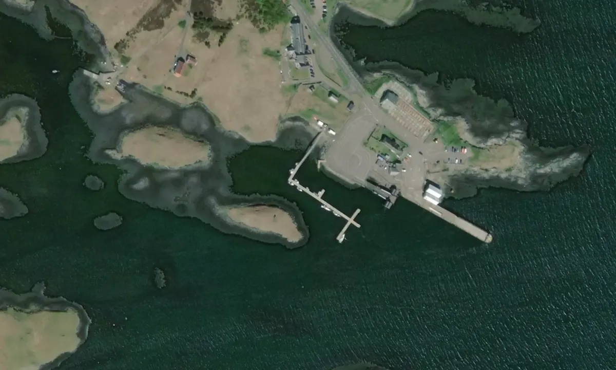 Flyfoto av Lochmaddy Pontoons