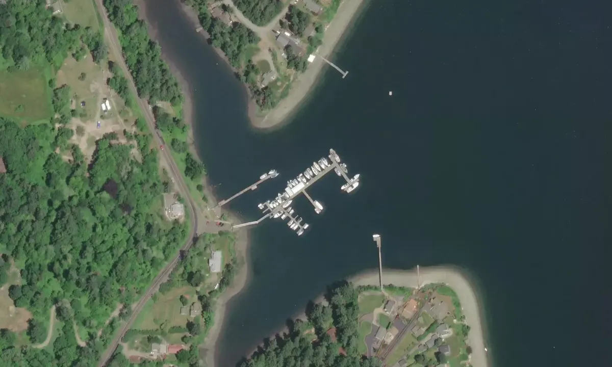 Flyfoto av Longbranch Marina