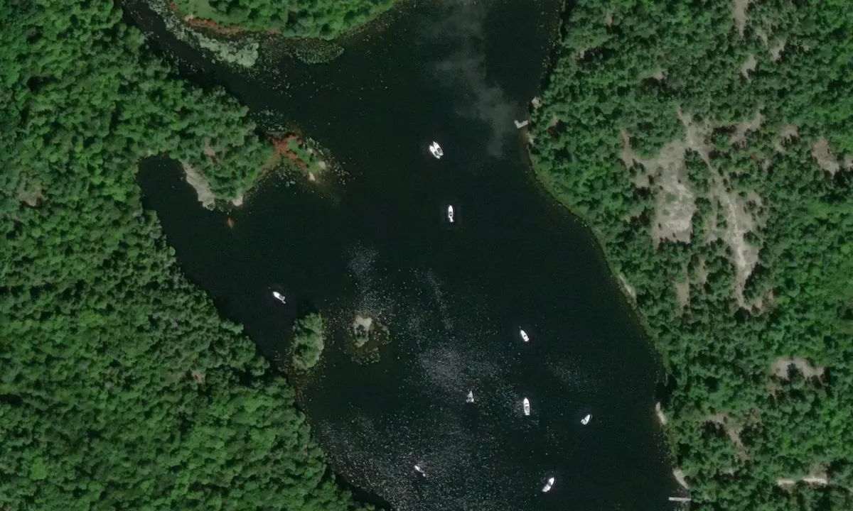 Satelite image of Longuissa Bay