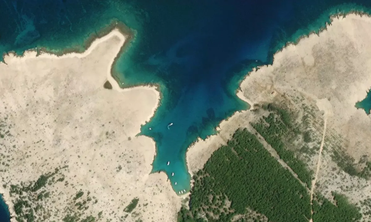 Flyfoto av Lopar