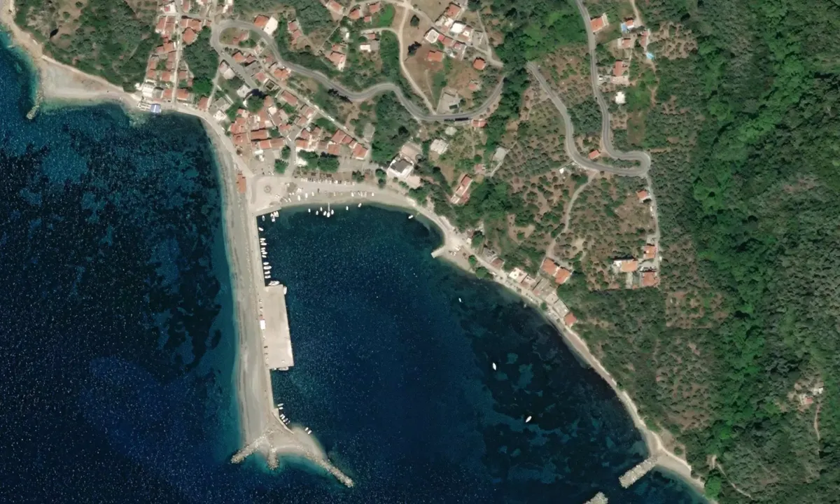 Flyfoto av Loutraki 2