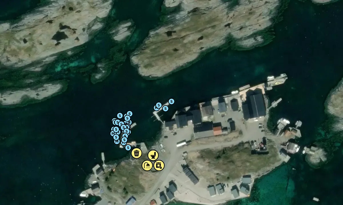 Flyfoto av Lovund, Hamnholmen