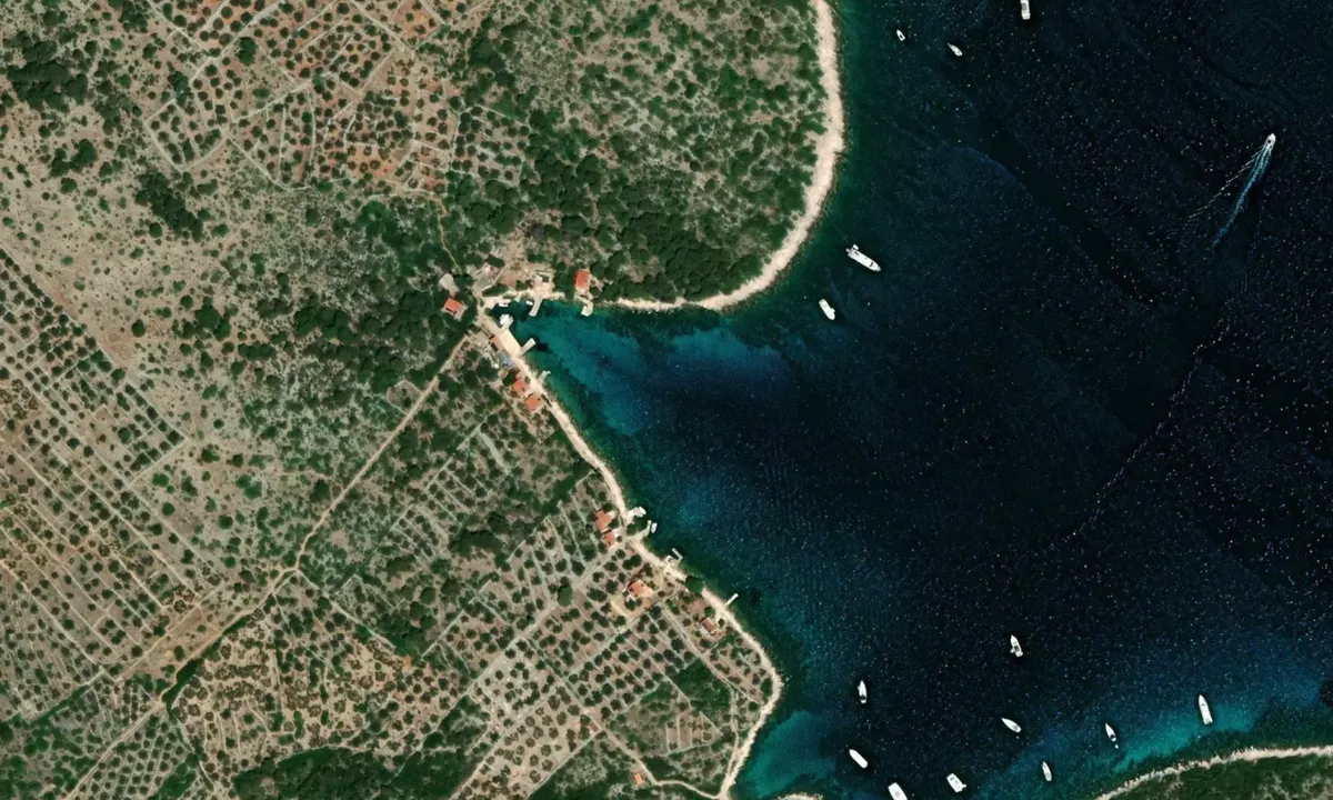 Flyfoto av Luka Zut 1