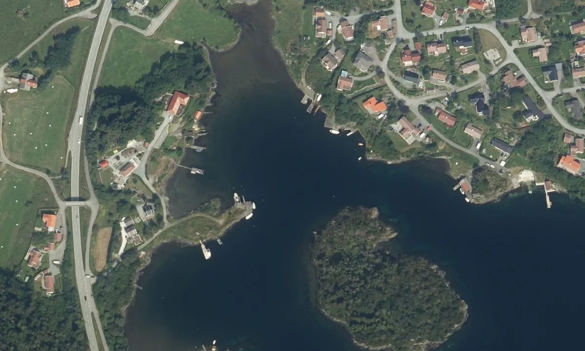 Flyfoto av Lyngholmane