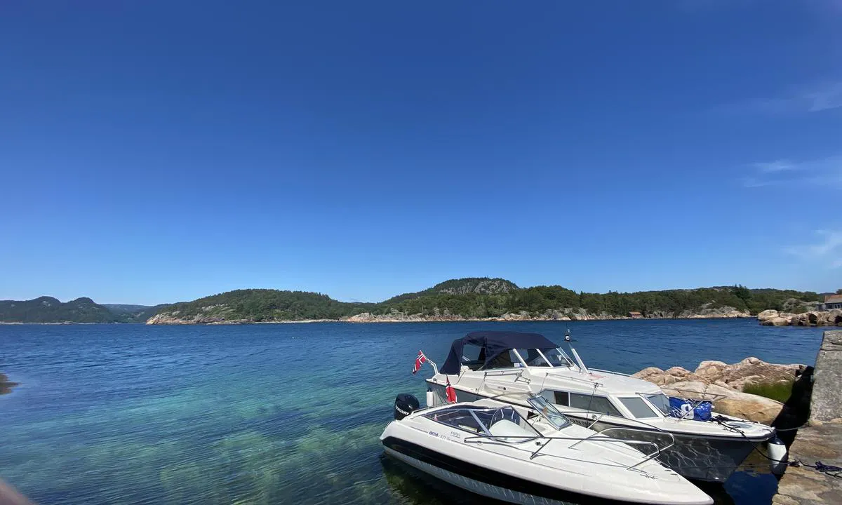 Lyngholmen - Underøy: {"base": "no", "no": "Brygga", "se": "Bryggan", "en": "The Dock", "da": "Bryggen"}