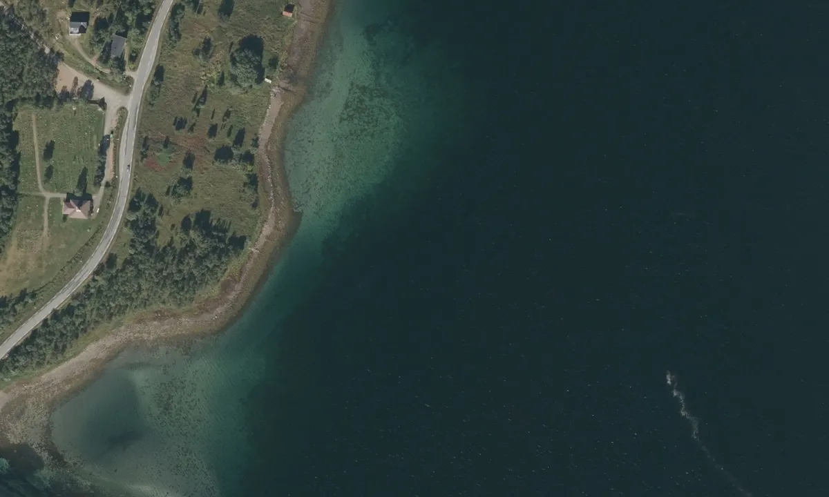 Flyfoto av Lysnes Båthavn
