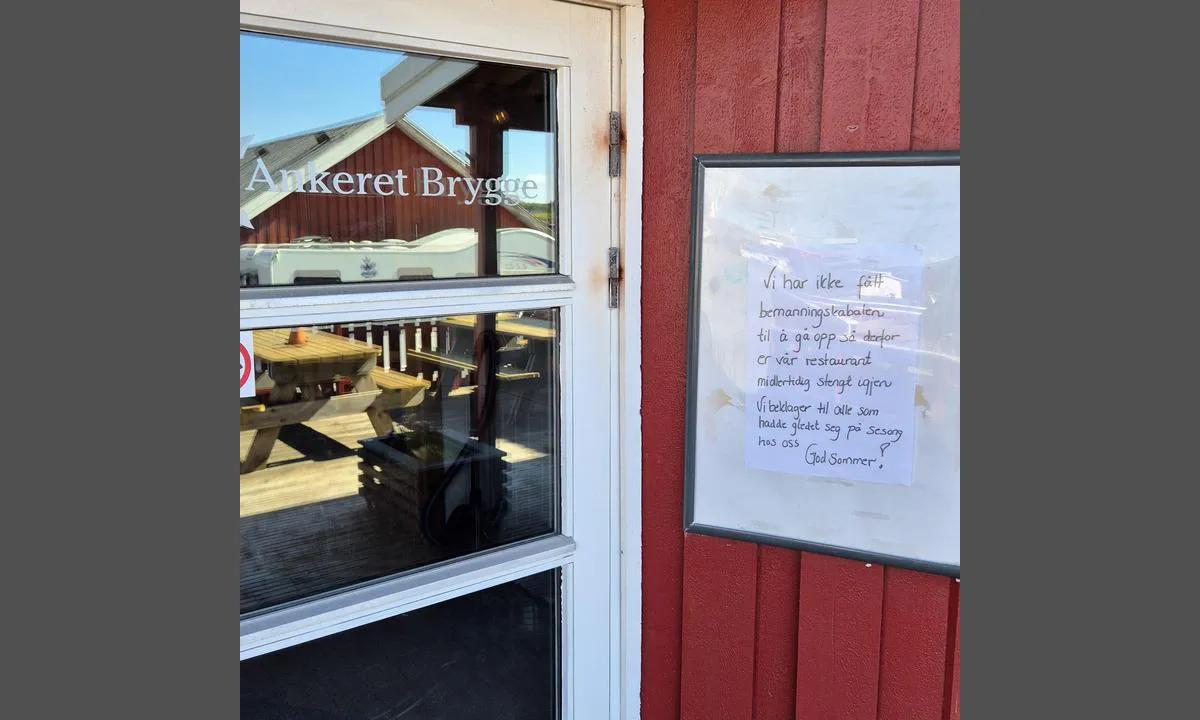 Lysøysund Båtklubb: {"base": "no", "no": "Ankeret pub stengt sesongen 2024", "se": "Ankaret pub st\u00e4ngd s\u00e4songen 2024", "en": "The Anchor pub is closed for the 2024 season", "da": "Ankeret pub lukket s\u00e6sonen 2024"}