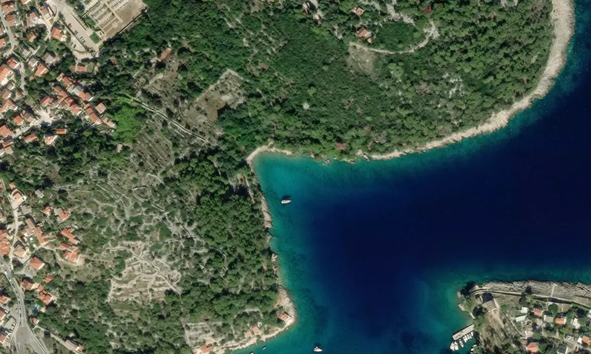 Satelite image of Male Valdarke