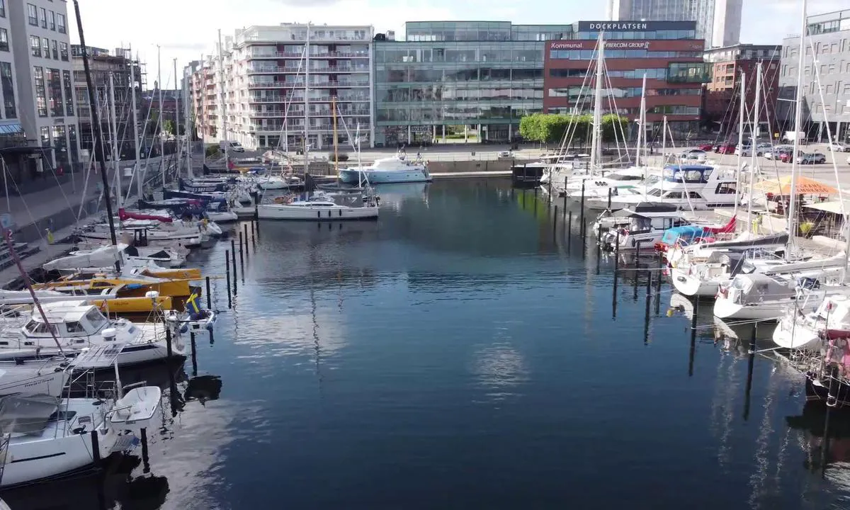 Malmö Dockan Marina: {"base": "se", "no": "Malm\u00f6 Dockan Marina", "se": "Malm\u00f6 Dockan Marina", "en": "Malm\u00f6 Dockan Marina", "da": "Malm\u00f6 Dockan Marina"}