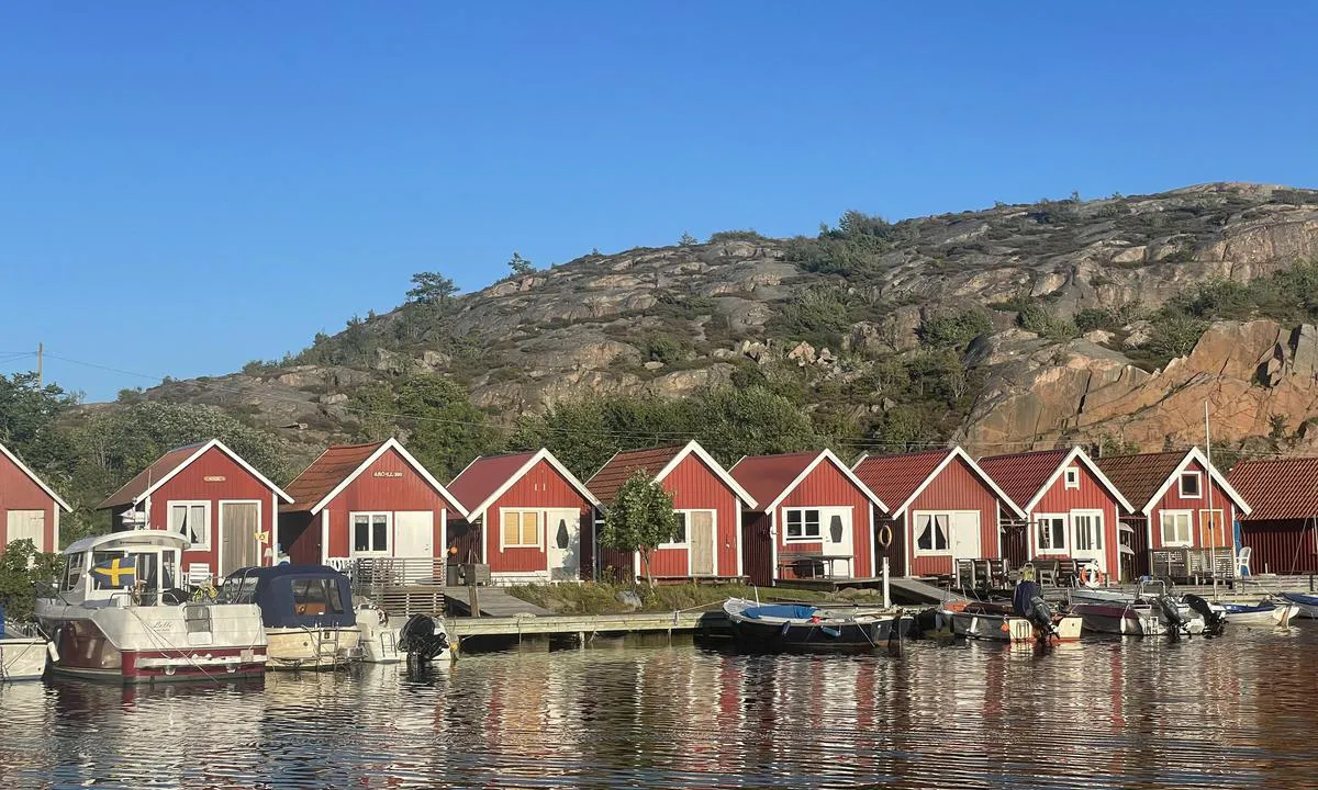 Malmön - Fiskehamnen: Utsikt mot hyttene på andre siden av havnen