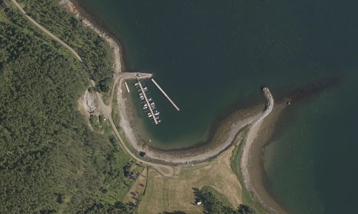 Flyfoto av Målsnes