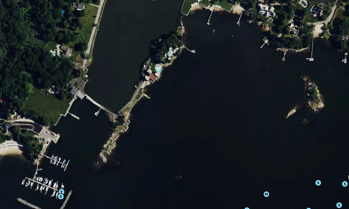 Satelite image of Mamaroneck (outer harbor)