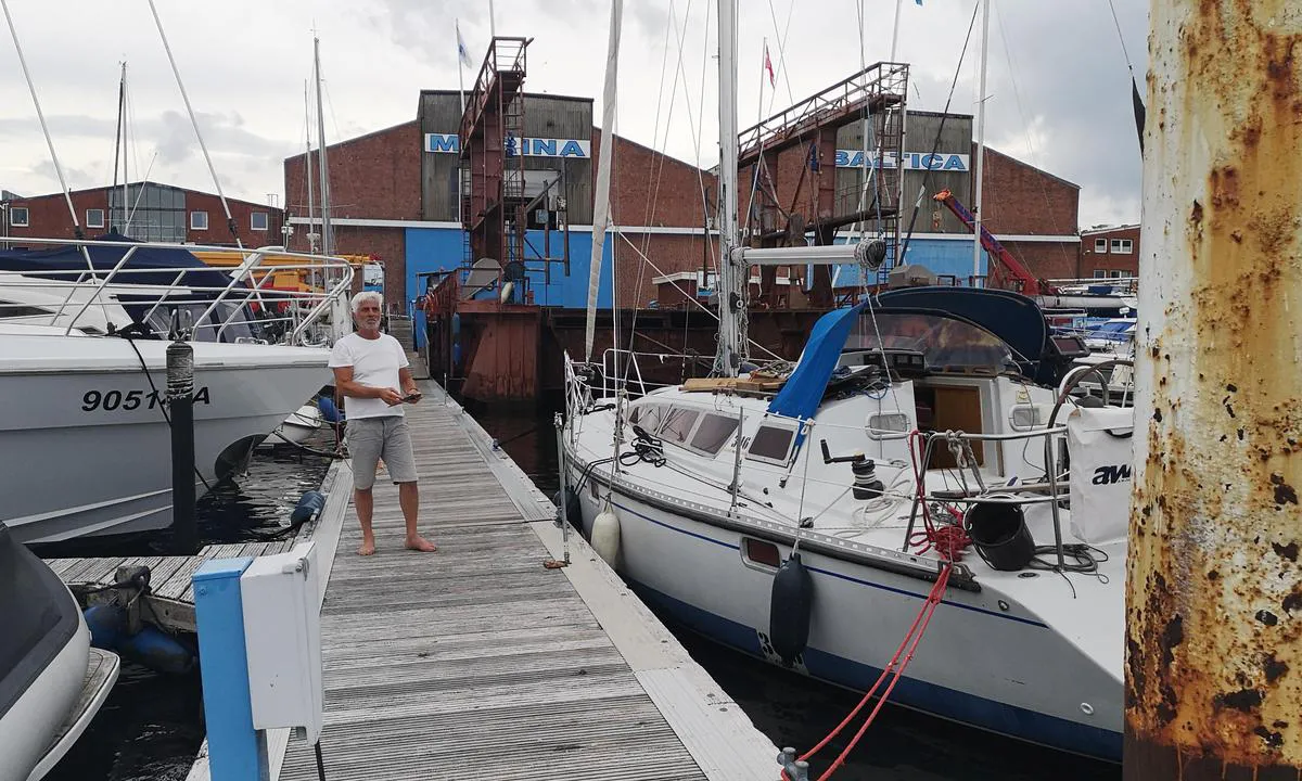 {"base": "de", "no": "Marina Baltica Travem\u00fcnde", "se": "Marina Baltica Travem\u00fcnde", "en": "Marina Baltica Travem\u00fcnde", "da": "Marina Baltica Travem\u00fcnde", "fr": "Marina Baltica Travem\u00fcnde", "de": "Marina Baltica Travem\u00fcnde", "es": "Marina B\u00e1ltica Travem\u00fcnde", "it": "Marina Baltica Travem\u00fcnde", "pt": "Marina Baltica Travem\u00fcnde", "nl": "Marina Baltica Travem\u00fcnde", "pl": "Marina Baltica Travem\u00fcnde", "uk": "\u041c\u0430\u0440\u0438\u043d\u0430 \u0411\u0430\u043b\u0442\u0438\u043a\u0430 \u0422\u0440\u0430\u0432\u0435\u043c\u044e\u043d\u0434\u0435", "ro": "Marina Baltica Travem\u00fcnde", "tr": "Marina Baltica Travem\u00fcnde", "el": "\u039c\u03b1\u03c1\u03af\u03bd\u03b1 \u039c\u03c0\u03b1\u03bb\u03c4\u03af\u03ba\u03b1 \u03a4\u03c1\u03ac\u03b2\u03b5\u03bc\u03bf\u03cd\u03bd\u03c4\u03b5", "cs": "Marina Baltica Travem\u00fcnde", "hu": "Marina Baltica Travem\u00fcnde", "fi": "Marina Baltica Travem\u00fcnde", "bg": "\u041c\u0430\u0440\u0438\u043d\u0430 \u0411\u0430\u043b\u0442\u0438\u043a\u0430 \u0422\u0440\u0430\u0432\u0435\u043c\u044e\u043d\u0434\u0435", "sr": "\u041c\u0430\u0440\u0438\u043d\u0430 \u0411\u0430\u043b\u0442\u0438\u043a\u0430 \u0422\u0440\u0430\u0432\u0435\u043c\u0438\u043d\u0434\u0435", "et": "Baltica jahtklubi Travem\u00fcnde", "lv": "Marina Baltica Traveminde", "lt": "Marina Baltica Travemiund\u0117"}