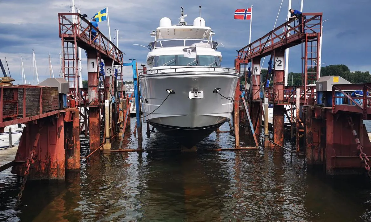 {"base": "de", "no": "Marina Baltica Travem\u00fcnde", "se": "Marina Baltica Travem\u00fcnde", "en": "Marina Baltica Travem\u00fcnde", "da": "Marina Baltica Travem\u00fcnde", "fr": "Marina Baltica Travem\u00fcnde", "de": "Marina Baltica Travem\u00fcnde", "es": "Marina B\u00e1ltica Travem\u00fcnde", "it": "Marina Baltica Travem\u00fcnde", "pt": "Marina B\u00e1ltica Travem\u00fcnde", "nl": "Marina Baltica Travem\u00fcnde", "pl": "Marina Baltica Travem\u00fcnde", "uk": "\u041c\u0430\u0440\u0438\u043d\u0430 \u0411\u0430\u043b\u0442\u0438\u043a\u0430 \u0422\u0440\u0430\u0432\u0435\u043c\u044e\u043d\u0434\u0435", "ro": "Marina Baltica Travem\u00fcnde", "tr": "Marina Baltica Travem\u00fcnde", "el": "\u039c\u03b1\u03c1\u03af\u03bd\u03b1 \u039c\u03c0\u03b1\u03bb\u03c4\u03af\u03ba\u03b1 \u03a4\u03c1\u03b1\u03b2\u03ad\u03bc\u03b9\u03bd\u03c4\u03b5", "cs": "Marina Baltica Travem\u00fcnde", "hu": "Marina Baltica Travem\u00fcnde", "fi": "Marina Baltica Travem\u00fcnde", "bg": "\u041c\u0430\u0440\u0438\u043d\u0430 \u0411\u0430\u043b\u0442\u0438\u043a\u0430 \u0422\u0440\u0430\u0432\u0435\u043c\u044e\u043d\u0434\u0435", "sr": "\u041c\u0430\u0440\u0438\u043d\u0430 \u0411\u0430\u043b\u0442\u0438\u043a\u0430 \u0422\u0440\u0430\u0432\u0435\u043c\u044e\u043d\u0434\u0435", "et": "Marina Baltica Travem\u00fcnde", "lv": "Marina Baltica Travem\u00fcnde", "lt": "Marina Baltica Travemiund\u0117"}