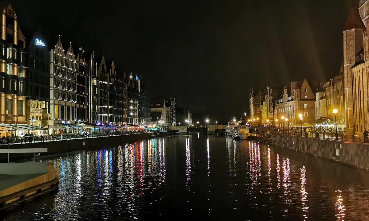 Marina Gdansk: {"base": "pl", "no": "Gdansk Danzig", "se": "Gda\u0144sk Danzig", "en": "Gdansk <br> Danzig", "da": "Gdansk Danzig", "fr": "Gda\u0144sk Dantzig", "de": "Danzig", "es": "Gda\u0144sk D\u00e1nzig", "it": "Gda\u0144sk Danzica", "pt": "Gda\u0144sk Danzig", "nl": "Gdansk Danzig", "pl": "Gdansk Danzig", "uk": "\u0413\u0434\u0430\u043d\u0441\u044c\u043a \u0414\u0430\u043d\u0446\u0438\u0433", "ro": "Gda\u0144sk Danzig", "tr": "Gda\u0144sk Danzig", "el": "\u0393\u03ba\u03bd\u03c4\u03b1\u03bd\u03c3\u03ba \u039d\u03c4\u03ac\u03bd\u03c4\u03b6\u03b9\u03b3\u03ba", "cs": "Gda\u0144sk Danzig", "hu": "Gda\u0144sk Danzig", "fi": "Gda\u0144sk Danzig", "bg": "\u0413\u0434\u0430\u043d\u0441\u043a \u0414\u0430\u043d\u0438\u0433\u0430", "sr": "\u0413\u0434\u0430\u045a\u0441\u043a \u0414\u0430\u043d\u0446\u0438\u0433", "et": "Gda\u0144sk Danzig", "lv": "Gda\u0146ska-Danciga", "lt": "Gdanskas Dancigas"}