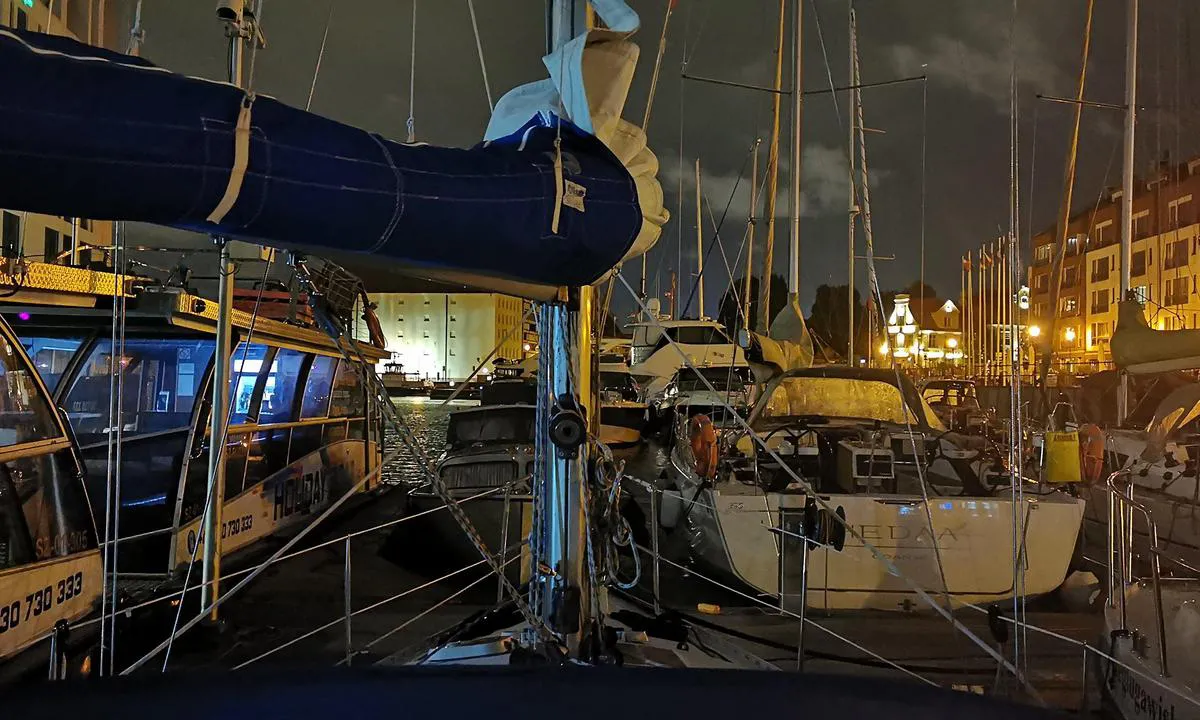 {"base": "en", "no": "City Marina Gda\u0144sk Danzig", "se": "City Marina Gdansk Danzig", "en": "City Marina Gdansk Danzig", "da": "City Marina Gdansk Danzig", "fr": "Marina de la Ville de Gdansk Dantzig", "de": "City Marina Gdansk Danzig", "es": "Marina de la Ciudad de Gdansk Danzig", "it": "City Marina Gda\u0144sk Danzica", "pt": "Marina da Cidade Gdansk Danzig", "nl": "City Marina Gdansk <i>Danzig</i>", "pl": "City Marina Gda\u0144sk Danzig", "uk": "\u041c\u0456\u0441\u044c\u043a\u0430 \u043c\u0430\u0440\u0438\u043d\u0430 \u0413\u0434\u0430\u043d\u0441\u044c\u043a \u0414\u0430\u043d\u0446\u0438\u0433", "ro": "City Marina Gda\u0144sk Danzig", "tr": "Gda\u0144sk \u015eehir Marinas\u0131 Danzig", "el": "\u039c\u03b1\u03c1\u03af\u03bd\u03b1 \u03a0\u03cc\u03bb\u03b7\u03c2 \u0393\u03ba\u03bd\u03c4\u03b1\u03bd\u03c3\u03ba \u039d\u03c4\u03ac\u03bd\u03c4\u03c3\u03b9\u03c7", "cs": "City Marina Gda\u0144sk Danzig", "hu": "City Marina Gdansk Danzig", "fi": "City Marina Gdansk Danzig", "bg": "\u0413\u0440\u0430\u0434\u0441\u043a\u043e \u043f\u0440\u0438\u0441\u0442\u0430\u043d\u0438\u0449\u0435 \u0413\u0434\u0430\u043d\u0441\u043a \u0414\u0430\u043d\u0446\u0438\u0433", "sr": "Gradska marina Gdanjsk Dancig", "et": "Linna Jahtsadam Gda\u0144sk Danzig", "lv": "City Marina Gda\u0146ska Danciga", "lt": "Miesto Marina Gdanskas Dancigas"}