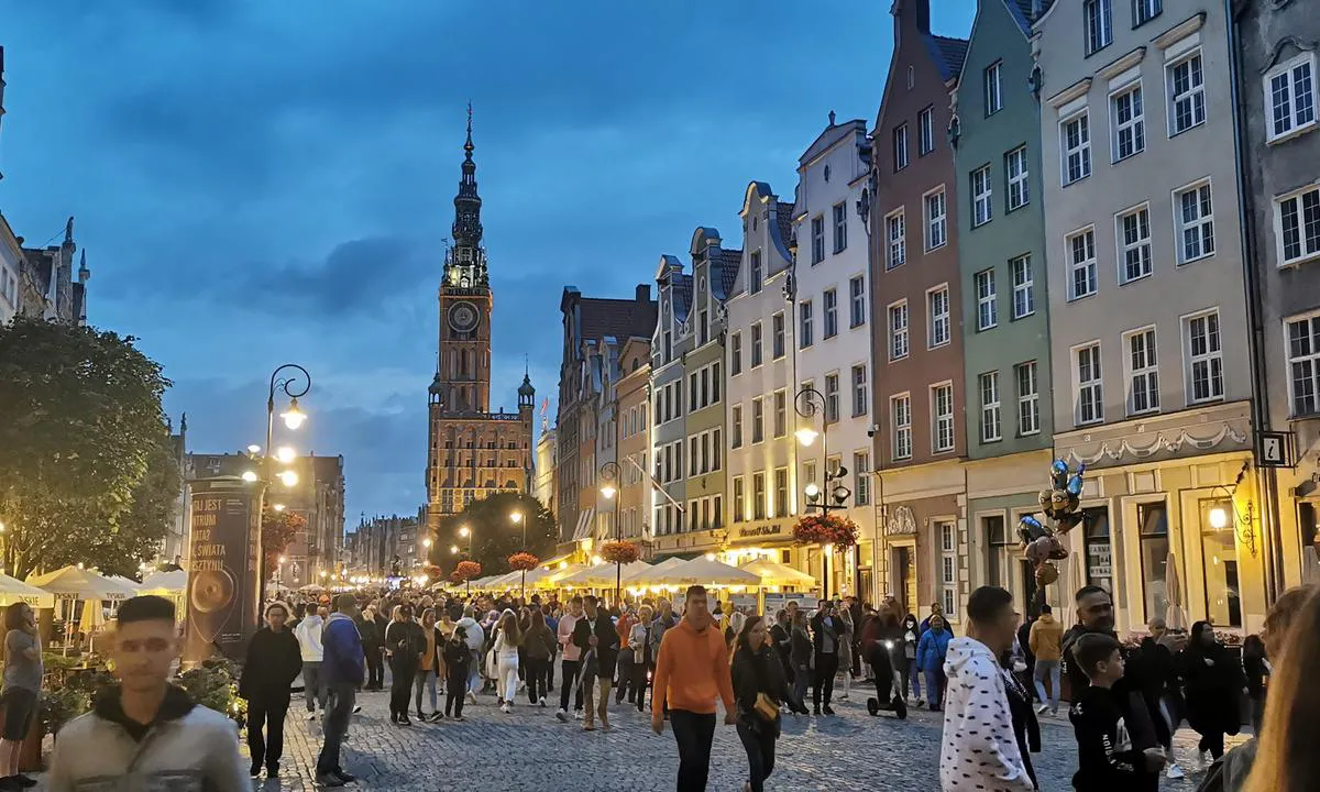 Marina Gdansk: {"base": "pl", "no": "Gda\u0144sk Danzig", "se": "Gda\u0144sk Danzig", "en": "Gdansk Danzig", "da": "Gda\u0144sk Danzig", "fr": "Gda\u0144sk Dantzig", "de": "Gda\u0144sk Danzig", "es": "Gdansk Danzig", "it": "Danzica Danzica", "pt": "Gda\u0144sk Danzig", "nl": "Gda\u0144sk Danzig", "pl": "Gdansk Danzig", "uk": "\u0413\u0434\u0430\u043d\u0441\u044c\u043a \u0414\u0430\u043d\u0446\u0456\u0433", "ro": "Gdansk Gda\u0144sk", "tr": "Gda\u0144sk Danzig", "el": "\u0393\u03ba\u03bd\u03c4\u03b1\u03bd\u03c3\u03ba (\u039d\u03c4\u03ac\u03bd\u03b6\u03b9\u03b3\u03ba)", "cs": "Gda\u0144sk Danzig", "hu": "Gda\u0144sk Danzig", "fi": "Gda\u0144sk Gda\u0144sk", "bg": "\u0413\u0434\u0430\u043d\u0441\u043a \u0414\u0430\u043d\u0446\u0438\u0433", "sr": "\u0413\u0434\u0430\u045a\u0441\u043a \u0414\u0430\u043d\u0446\u0438\u0433", "et": "Gdansk Gda\u0144sk", "lv": "Gda\u0146ska Danciga", "lt": "Gdanskas Dancigas"}