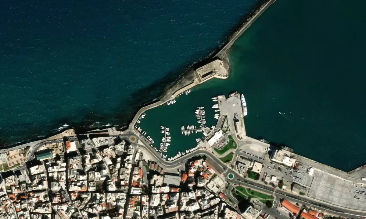 Flyfoto av Marina Iraklion