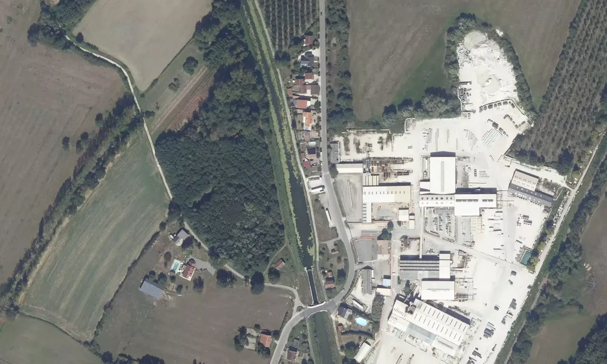Satelite image of Maxilly-sur-Saone Municipal Halte