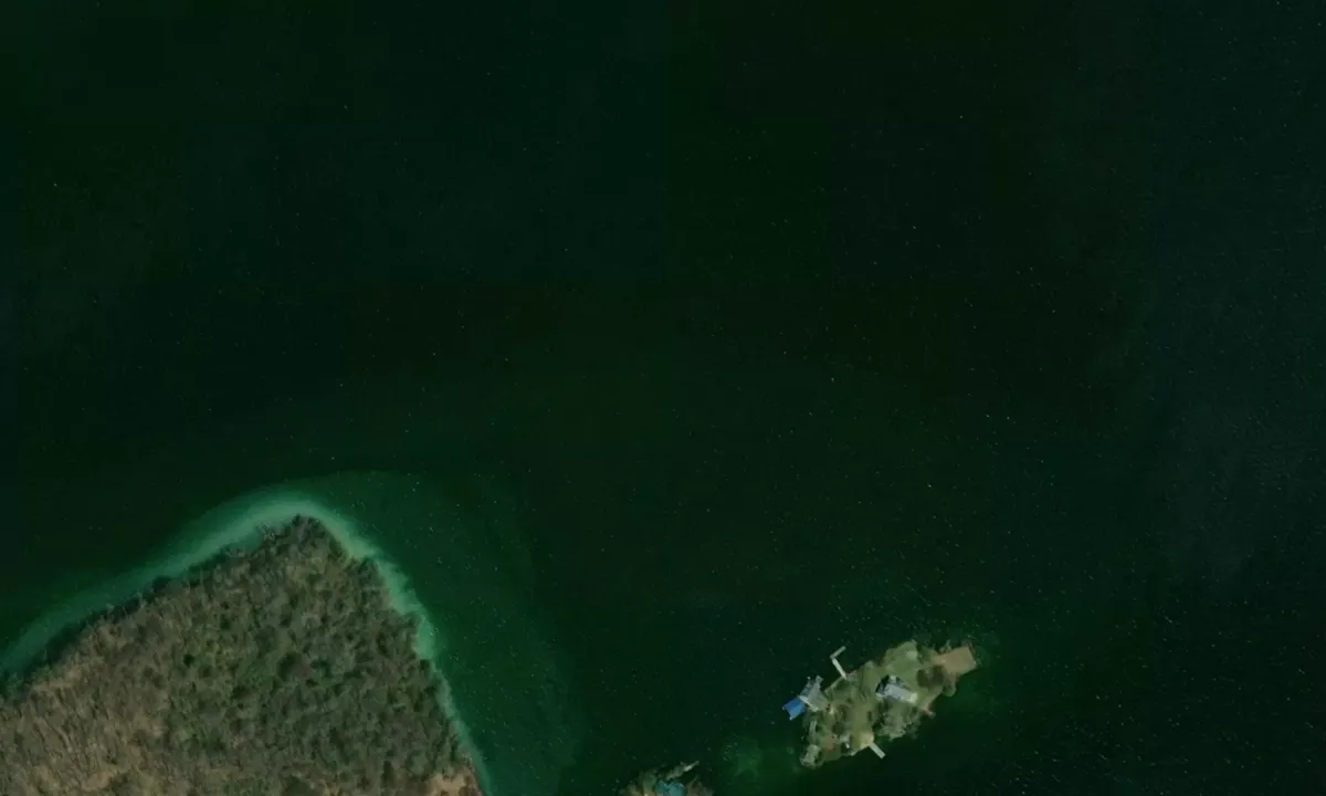 Flyfoto av McDonald Island