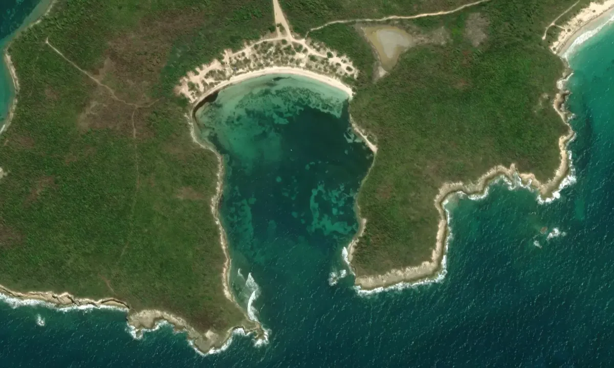 Flyfoto av Media Luna Vieques