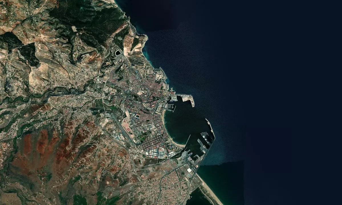 Flyfoto av Melilla Marina