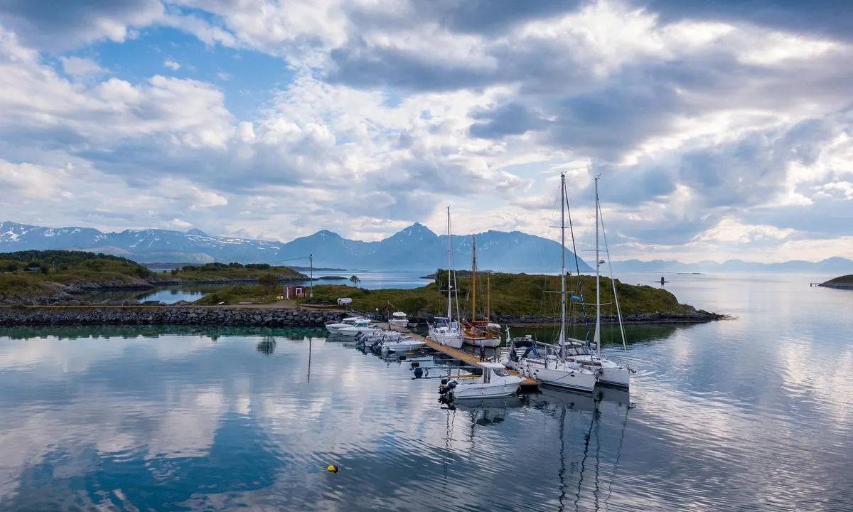 Flott brygge og gjestehavn i Meløyvær.