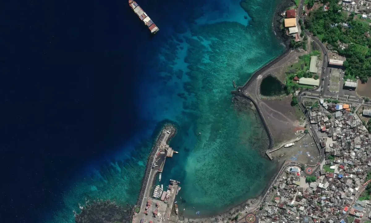 Satelite image of Moroni Port