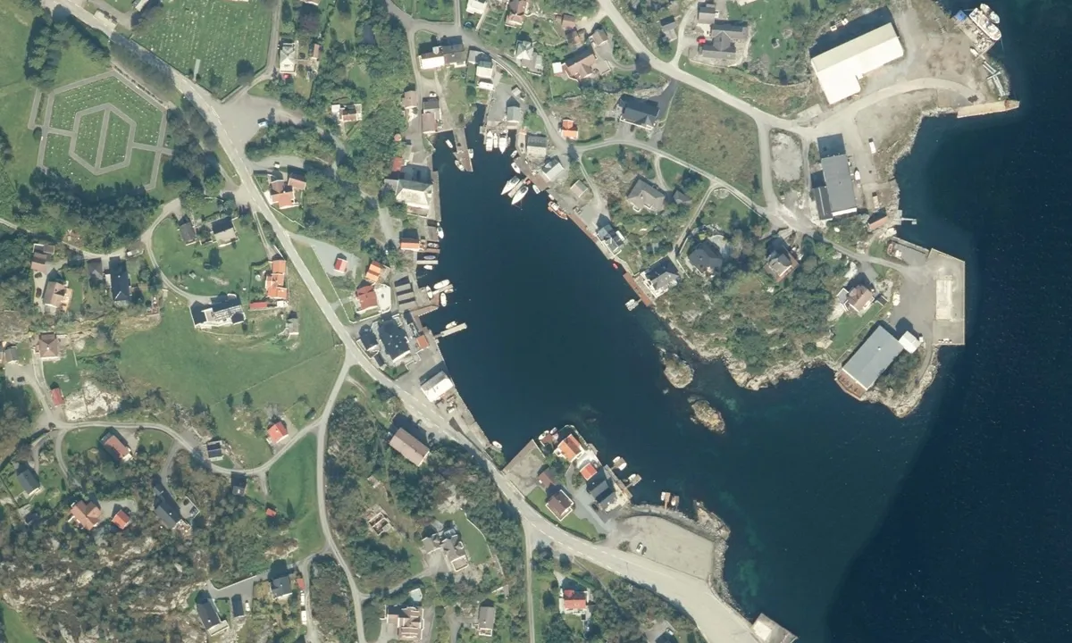 Flyfoto av Moster Båtlag