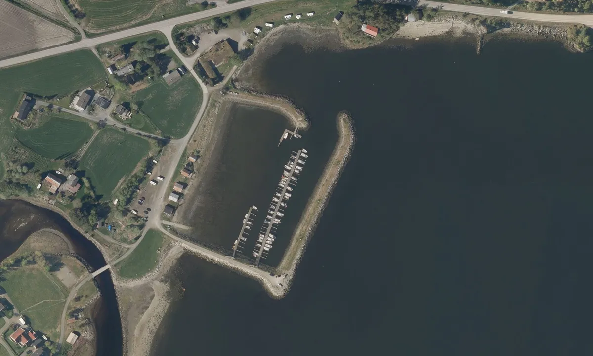 Jækta Fjordstue - Mosvik Båtforening: Flyfoto av Mosvik Båtforening