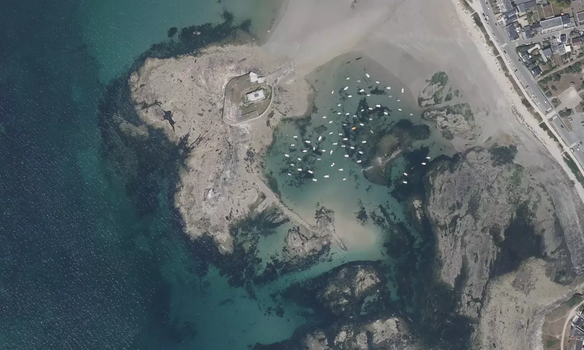 Satelite image of Mouillage du Fort Bloqué