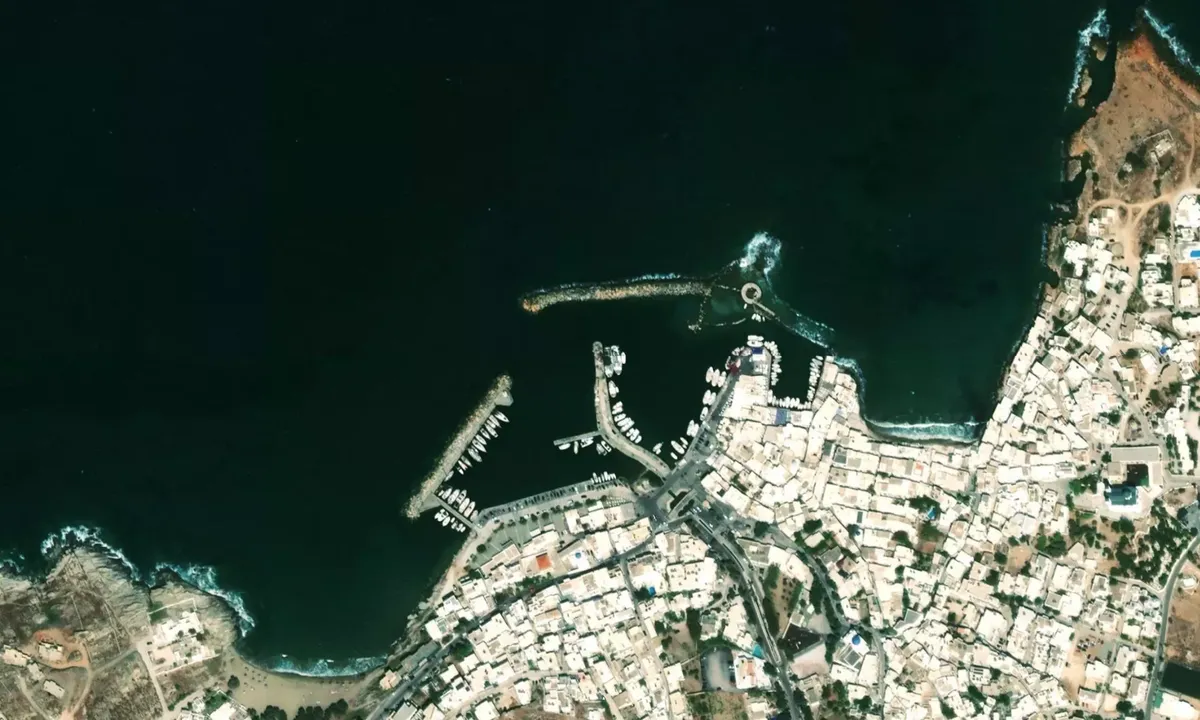 Flyfoto av Naoussa marina