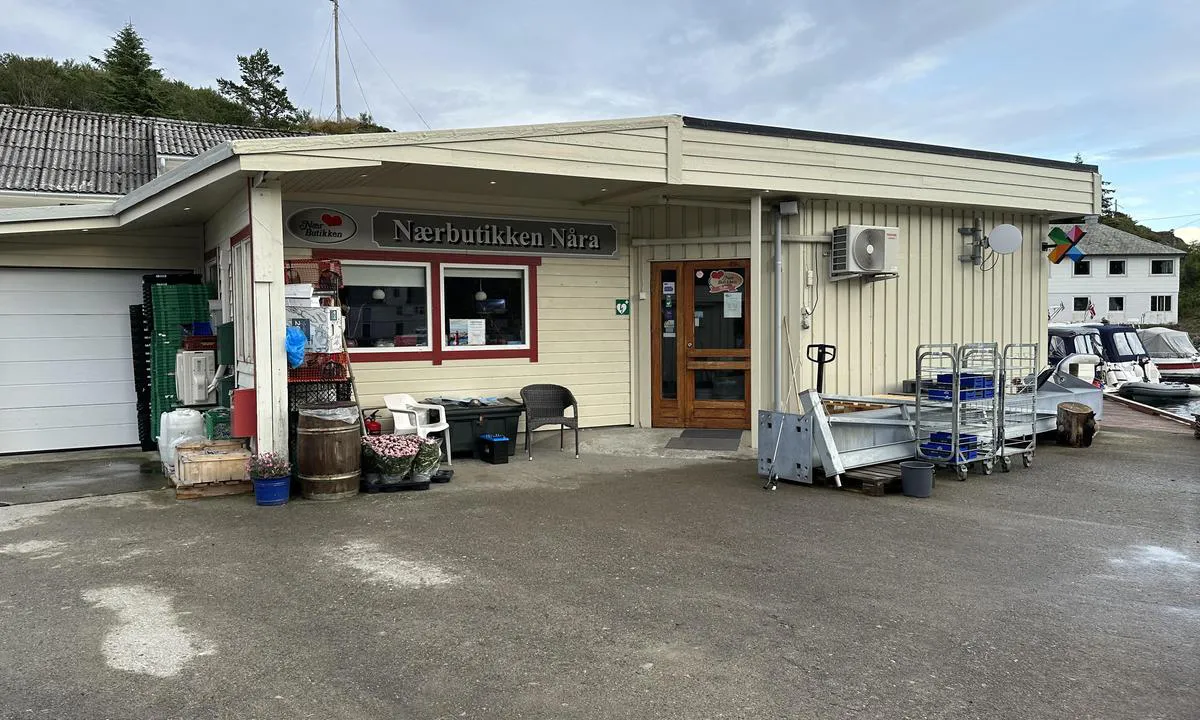 Nåra: {"base": "no", "no": "N\u00e6rbutikken N\u00e5ra", "se": "N\u00e4rbutiken N\u00e5ra", "en": "Local Store N\u00e5ra", "da": "N\u00e6rbutikken N\u00e5ra"}