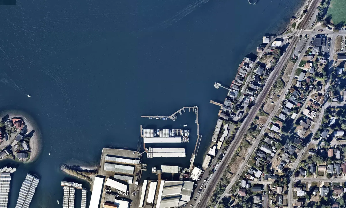 Flyfoto av Narows marina
