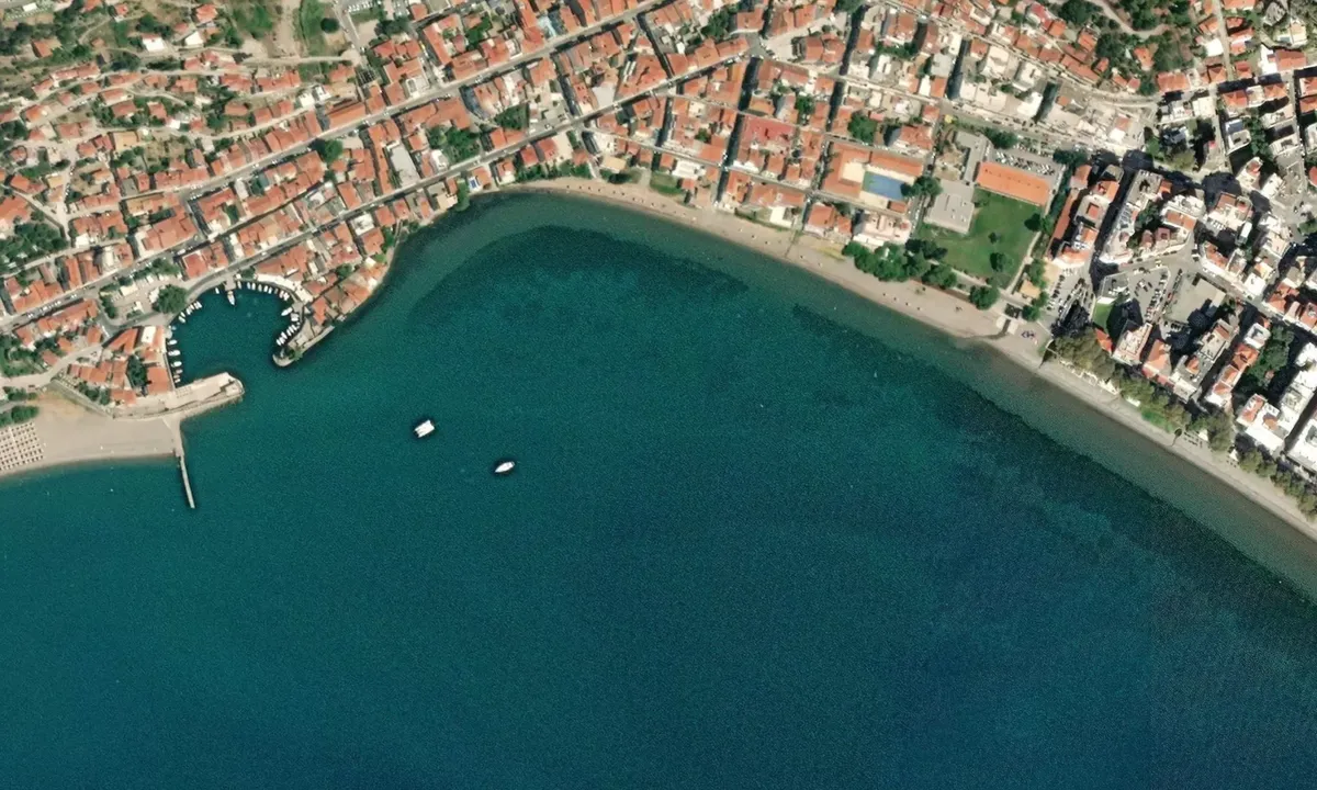 Flyfoto av Navpaktis East