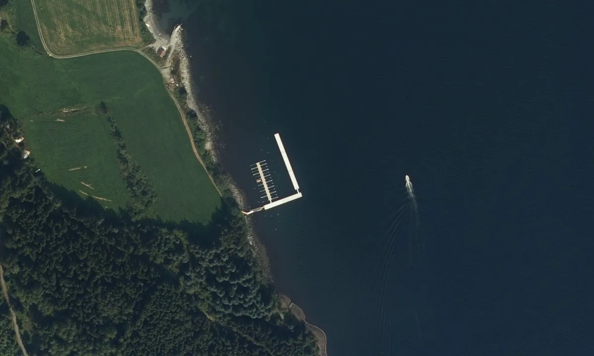 Flyfoto av Nedstrand fjordmarina