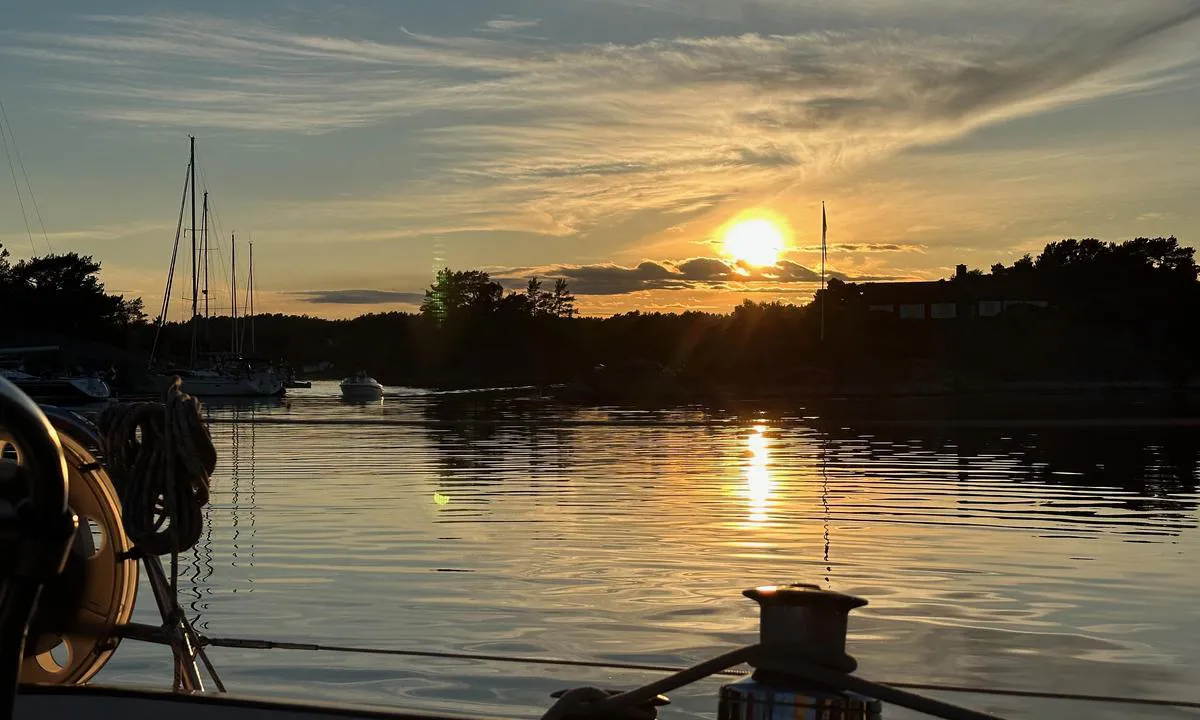 Nilen: {"base": "no", "no": "Solnedgang.", "se": "Solnedg\u00e5ng.", "en": "Sunset.", "da": "Solnedgang."}